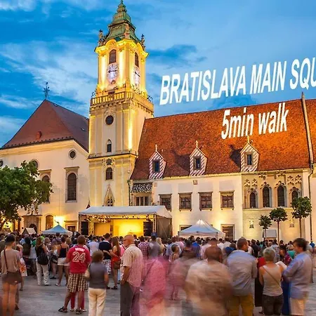 Charming Old Town Apartment In Bratislava Apartman