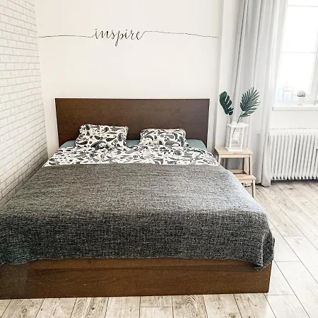 Charming Old Town Apartment With Ac In Bratislava Apartmán Bratislava